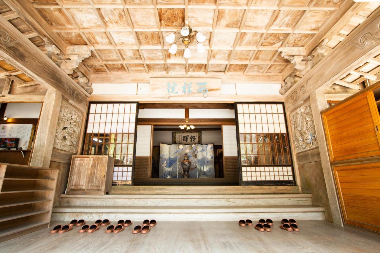 Koyasan Shukubo Saizenin Hotel Екстериор снимка