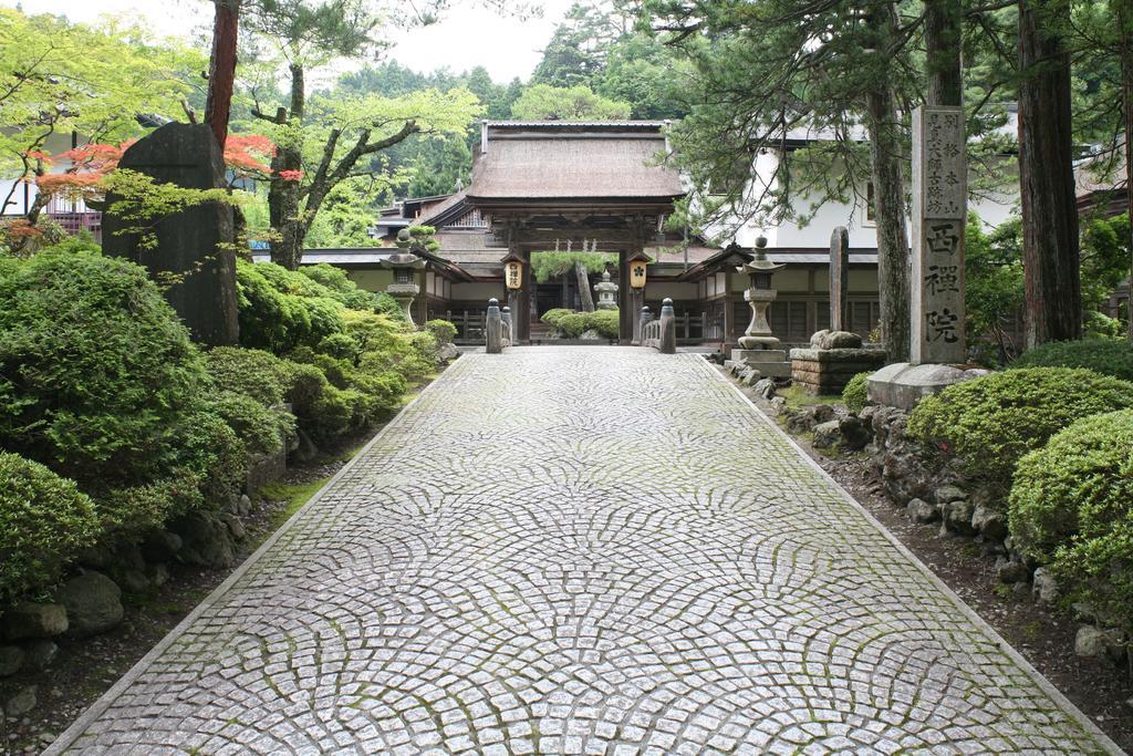 Koyasan Shukubo Saizenin Hotel Екстериор снимка