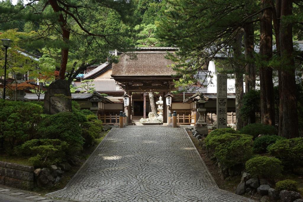 Koyasan Shukubo Saizenin Hotel Екстериор снимка